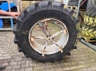 Michelin dubbellucht  18.4R34 Molcon 