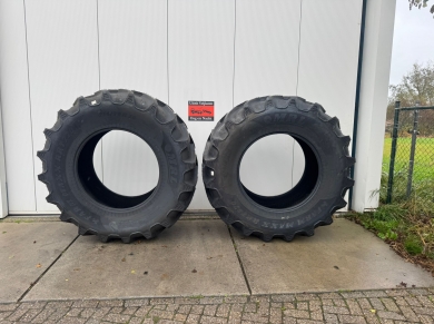 MRL 710/70R38 en 600/65R28 